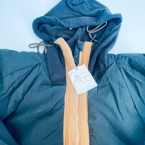 FREE PEOPLE Movement In A Pillow Water Resistant Packable Puffer Anorak - Picture 6 of 8